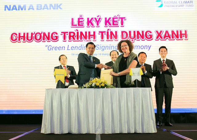 Tín[-]dụng[-]xanh[-]-[-]xu[-]hướng[-]tài[-]chính[-]tất[-]yếu[-]của[-]nền[-]kinh[-]tế